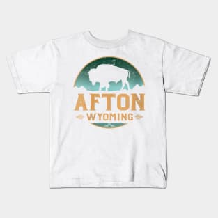 Vintage 1950's style Elk Horn Arch Afton WY Wyoming retro travel decal sticker state map Kids T-Shirt